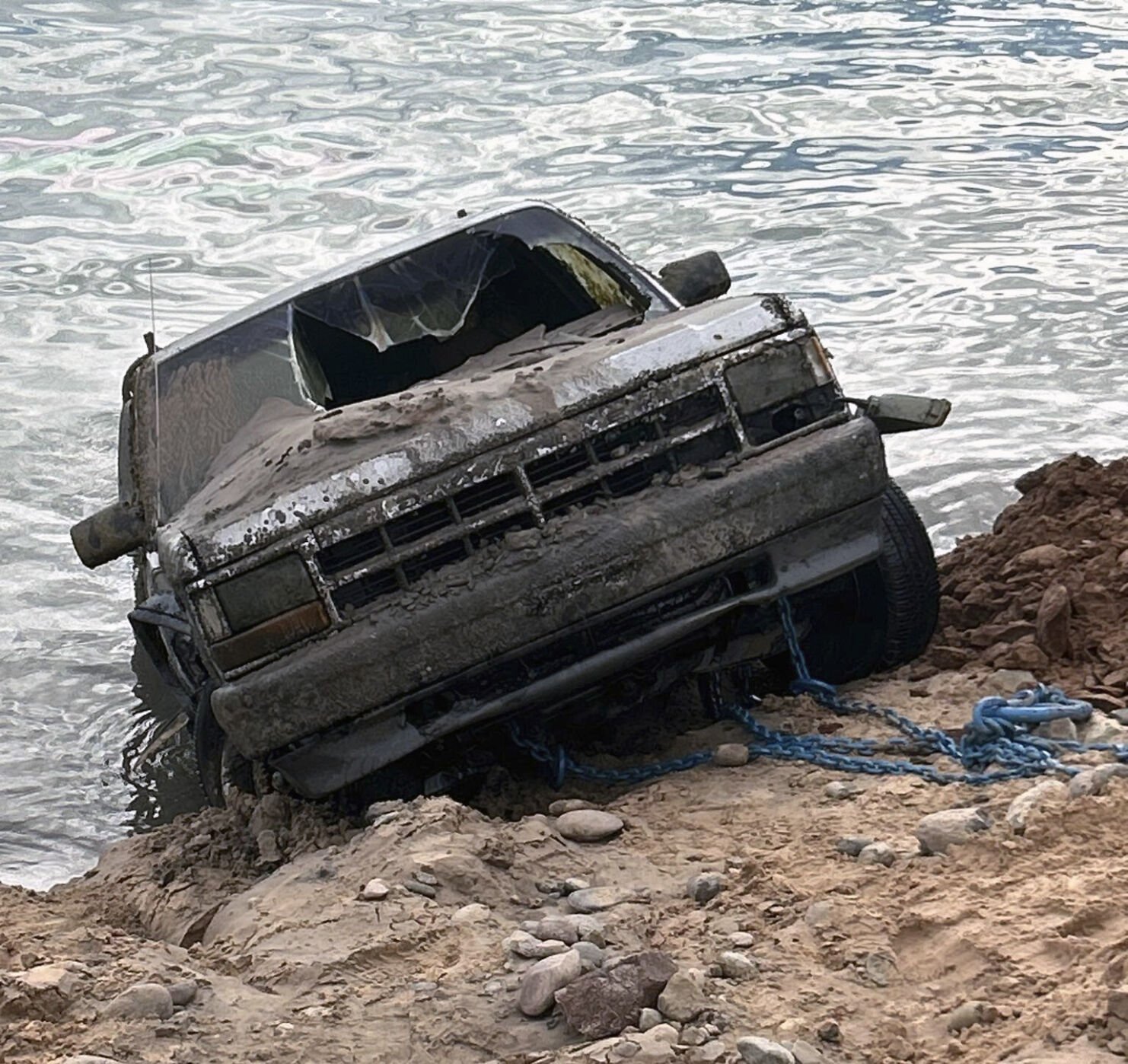 Body in truck revealed by Lake Powell's low water level